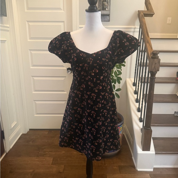 SO Black Mini Dress with Floral Design - Picture 2 of 7